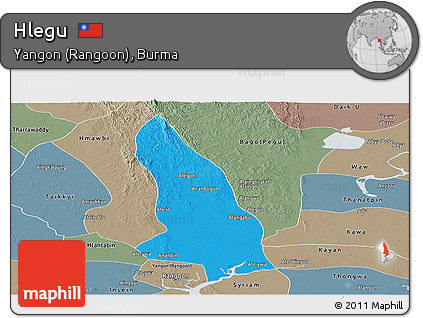 Political Panoramic Map of Hlegu, semi-desaturated