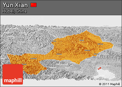 Political Panoramic Map of Yun Xian, lighten, desaturated