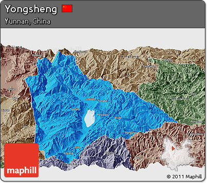 Political Panoramic Map of Yongsheng, semi-desaturated
